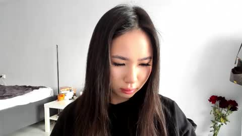 Amina online show from 02/25/26, 08:24