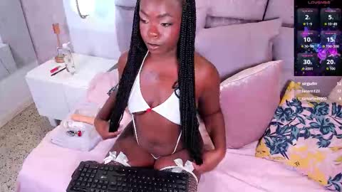 Snapshot of amina_westt chatting on 10/12/25, 03:44 Amina online show from 10/12/25, 03:44