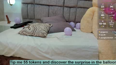 Snapshot of amina_westt chatting on 11/02/25, 11:01 Amina online show from 11/02/25, 11:01