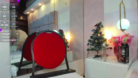 Snapshot of amina_westt chatting on 12/01/25, 12:15 Amina online show from 12/01/25, 12:15