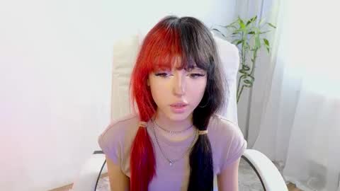 Snapshot of amiraaa__ chatting on 02/21/26, 10:27 online show from 02/21/26, 10:27