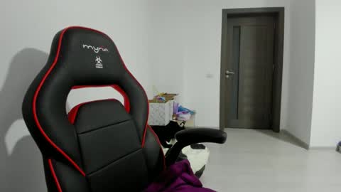 Amiraisa online show from 09/17/25, 01:29