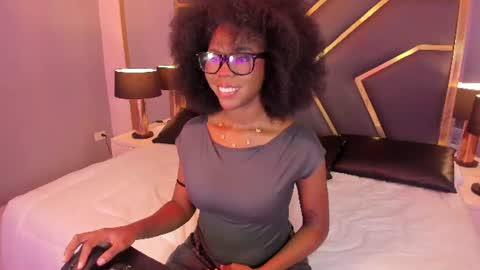amirajones online show from 06/15/26, 08:55