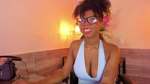 amirajones online show from 06/19/26, 08:45