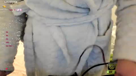 Snapshot of amirastar chatting on 11/26/25, 11:06 Amira Lush Domi is active Open Pvt Welcome to the world of pleasure online show from 11/26/25, 11:06