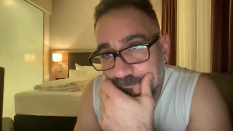 amirsds3298129 online show from 02/15/26, 06:15