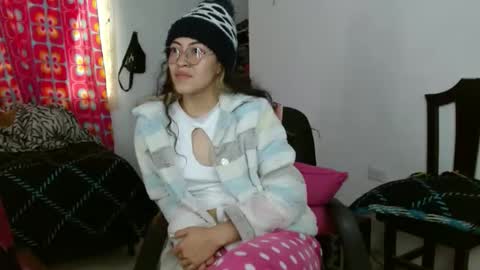 Snapshot of amitlu_ chatting on 12/03/24, 02:05 amitlu_ online show from 12/03/24, 02:05