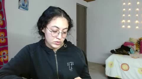 Snapshot of amitlu_ chatting on 03/03/25, 10:52 amitlu_ online show from 03/03/25, 10:52