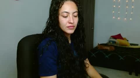 Snapshot of amitlu_ chatting on 09/11/25, 09:15 amitlu_ online show from 09/11/25, 09:15