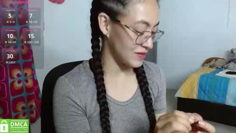 Snapshot of amitlu_ chatting on 11/23/25, 12:32 amitlu_ online show from 11/23/25, 12:32