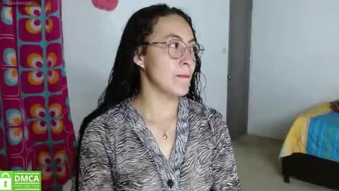 Snapshot of amitlu_ chatting on 11/23/25, 05:35 amitlu_ online show from 11/23/25, 05:35