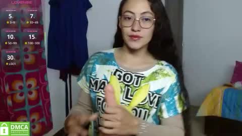 Snapshot of amitlu_ chatting on 11/26/25, 12:11 amitlu_ online show from 11/26/25, 12:11