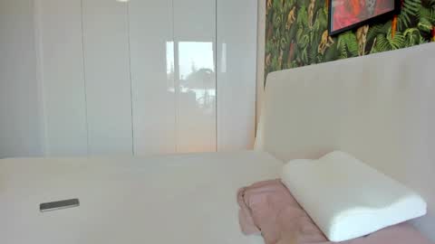 Amy online show from 09/10/25, 09:53