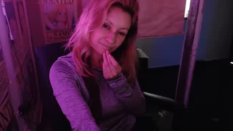 Snapshot of ammber3 chatting on 02/14/25, 05:46 Paula D online show from 02/14/25, 05:46