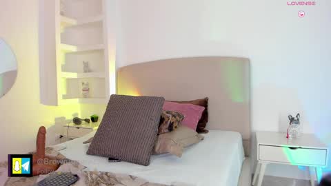 Snapshot of ammy_brown_ chatting on 02/27/25, 01:59 AMMY online show from 02/27/25, 01:59