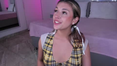 Snapshot of ammy_camm chatting on 01/11/25, 07:06 Ammy online show from 01/11/25, 07:06