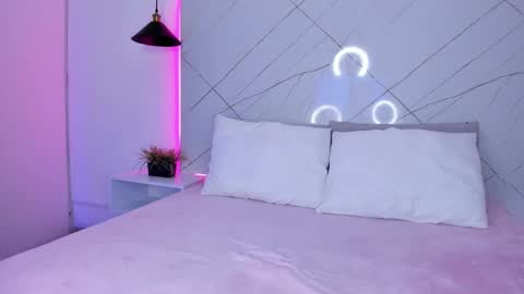 Snapshot of ammy_camm chatting on 02/25/25, 11:22 Ammy online show from 02/25/25, 11:22