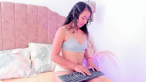 Ammy Nova online show from 01/11/25, 08:21