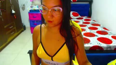 Snapshot of ammy_ronan chatting on 07/11/26, 01:52 IM AMMY online show from 07/11/26, 01:52