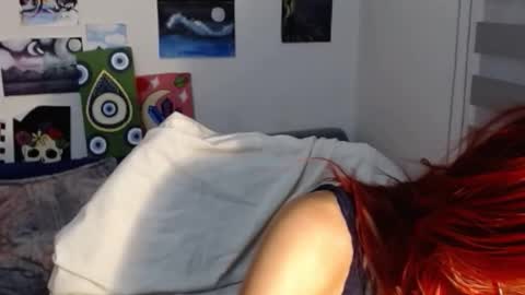Snapshot of ammysweetx chatting on 11/06/25, 04:02 yisel online show from 11/06/25, 04:02