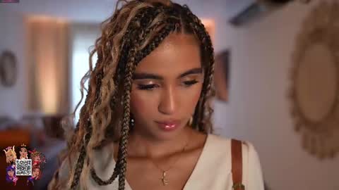 Snapshot of amnie_ chatting on 02/24/25, 10:14 RETURN 30TH 100 explicit on online show from 02/24/25, 10:14