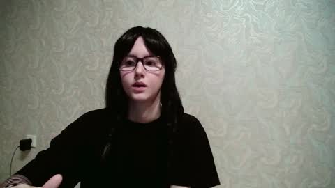 Snapshot of amomira chatting on 09/11/25, 12:00 Amomira online show from 09/11/25, 12:00