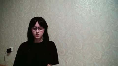 Snapshot of amomira chatting on 10/18/25, 02:29 Amomira online show from 10/18/25, 02:29