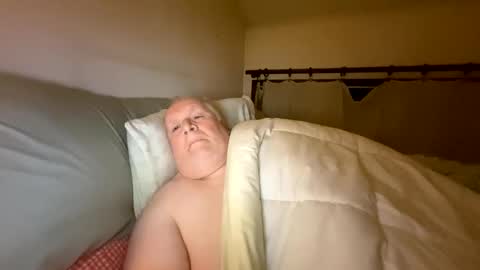 amor196112 online show from 11/09/25, 11:47