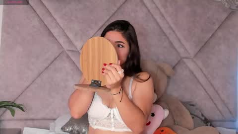 amora online show from 04/15/26, 02:02