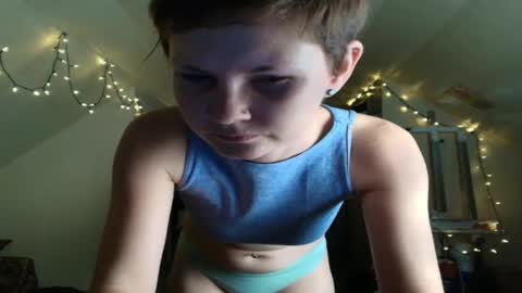 Snapshot of amoramystic chatting on 11/13/25, 04:33 Amora Mystic online show from 11/13/25, 04:33