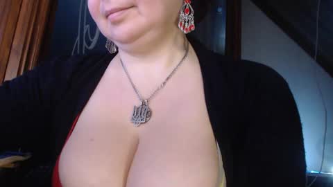 amorelara online show from 02/11/25, 05:37