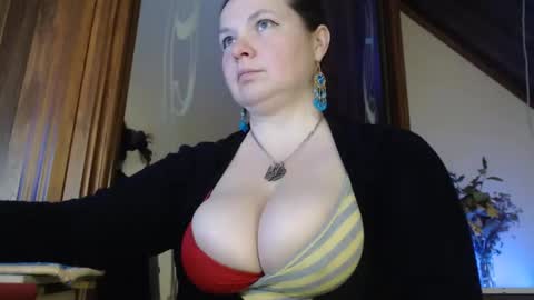 amorelara online show from 02/17/25, 01:10