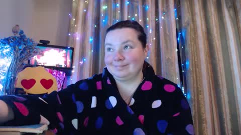 amorelara online show from 02/12/26, 05:57