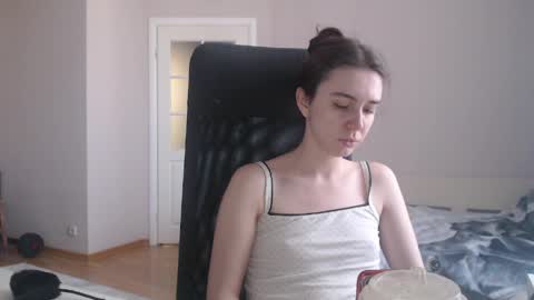 miss unforgettable online show from 04/01/26, 11:44