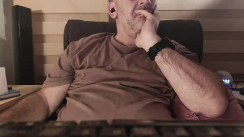 AmorLin online show from 04/08/26, 08:53