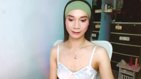 Snapshot of amorous_tina chatting on 10/22/25, 07:02 Tina online show from 10/22/25, 07:02