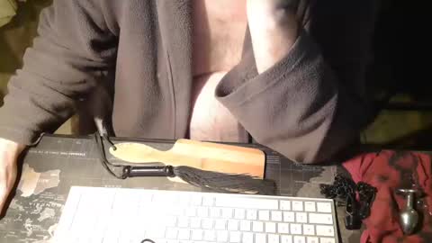 Snapshot of amslave4f chatting on 02/25/25, 08:14 amslave4f online show from 02/25/25, 08:14