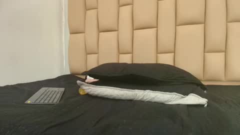 Snapshot of amy__wats0n chatting on 02/04/25, 10:34 amy__wats0n online show from 02/04/25, 10:34