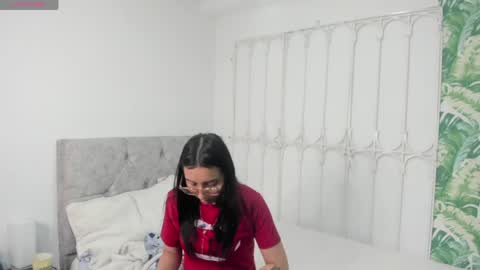 Amy online show from 05/04/26, 02:02