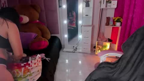 Amy Hoy69 online show from 04/04/26, 09:34