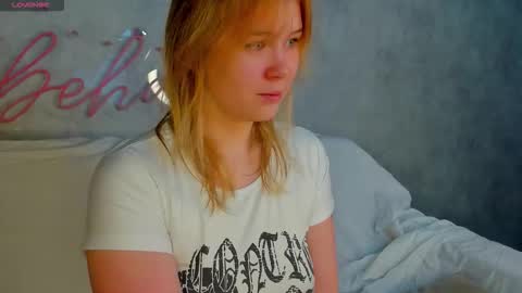 Amy online show from 09/18/25, 12:01