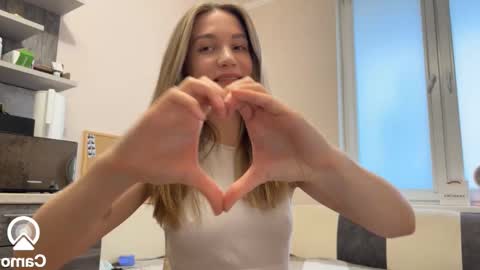 Snapshot of amy_meoww chatting on 02/10/25, 12:18 amy_meoww online show from 02/10/25, 12:18