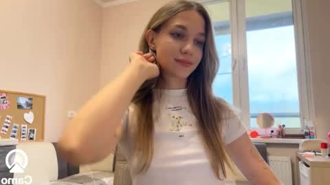 Snapshot of amy_meoww chatting on 10/15/25, 12:27 amy_meoww online show from 10/15/25, 12:27