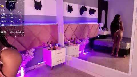 Snapshot of amy_miller2 chatting on 10/01/25, 08:04 Amy online show from 10/01/25, 08:04