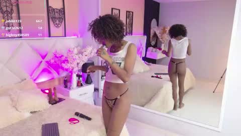 Snapshot of amy_miller2 chatting on 11/09/25, 07:23 Amy online show from 11/09/25, 07:23