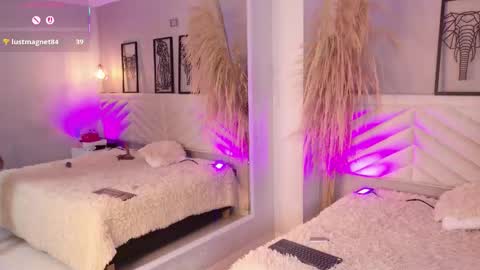 Snapshot of amy_miller2 chatting on 11/16/25, 07:30 Amy online show from 11/16/25, 07:30