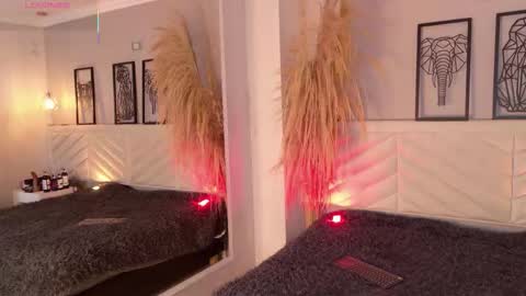 Snapshot of amy_miller2 chatting on 11/17/25, 07:19 Amy online show from 11/17/25, 07:19