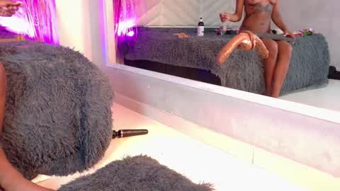 Snapshot of amy_miller2 chatting on 11/29/25, 08:39 Amy online show from 11/29/25, 08:39