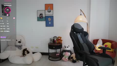 Snapshot of amy_ross1 chatting on 02/06/25, 05:51 Daniela M online show from 02/06/25, 05:51