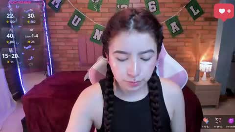 Snapshot of amy_sophiaa chatting on 06/26/26, 11:25 Amy sophia 3 online show from 06/26/26, 11:25